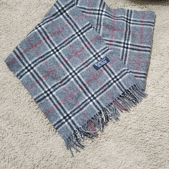 Burberry 100% Wool Grey Nova Check Scarf - Picture 5 of 9